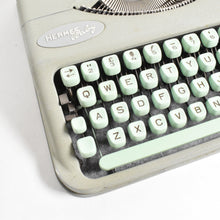 Load image into Gallery viewer, 1958 Mint Hermes Baby Typewriter - English QWERTY
