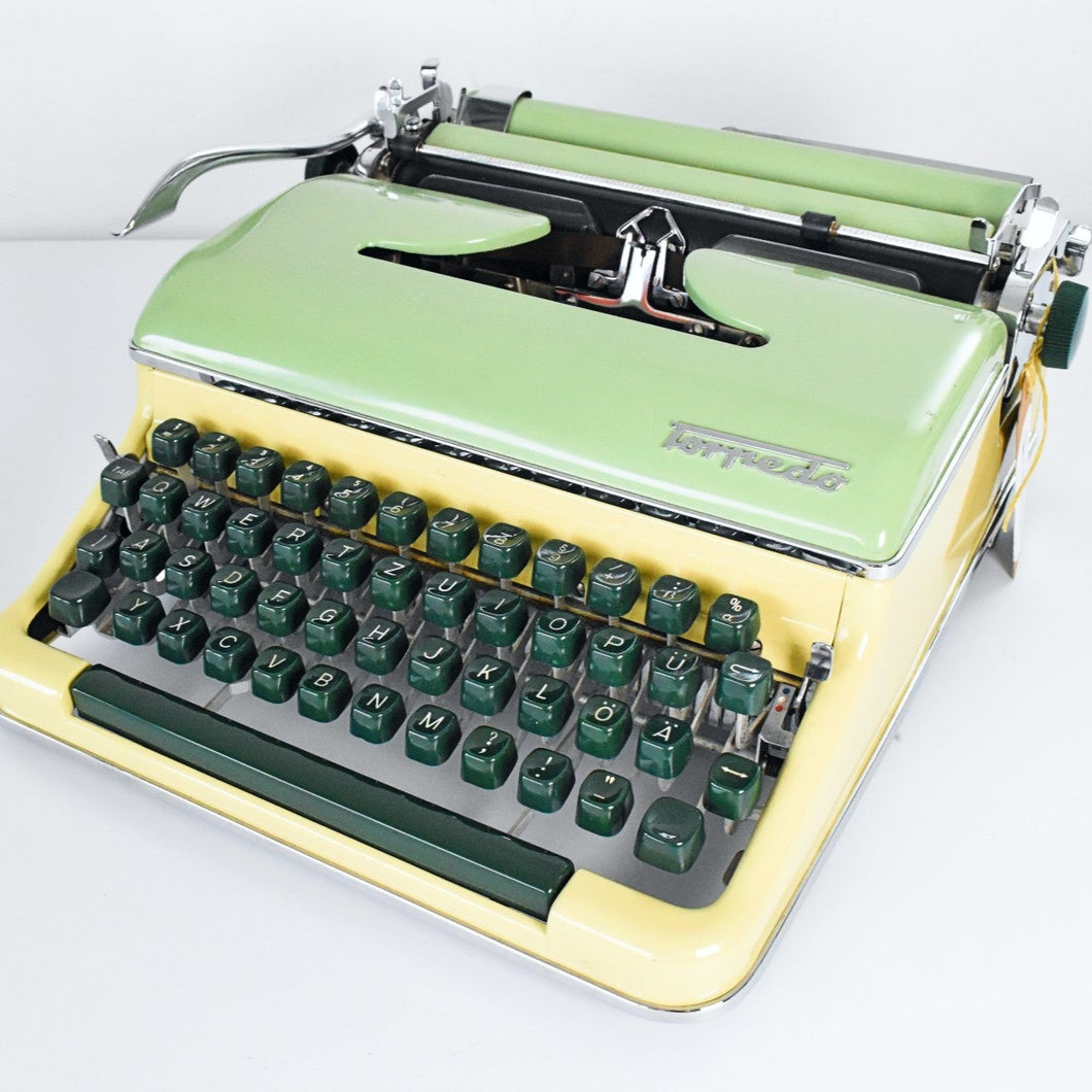 Rare 1959 Torpedo 18b - Green/Yellow Color