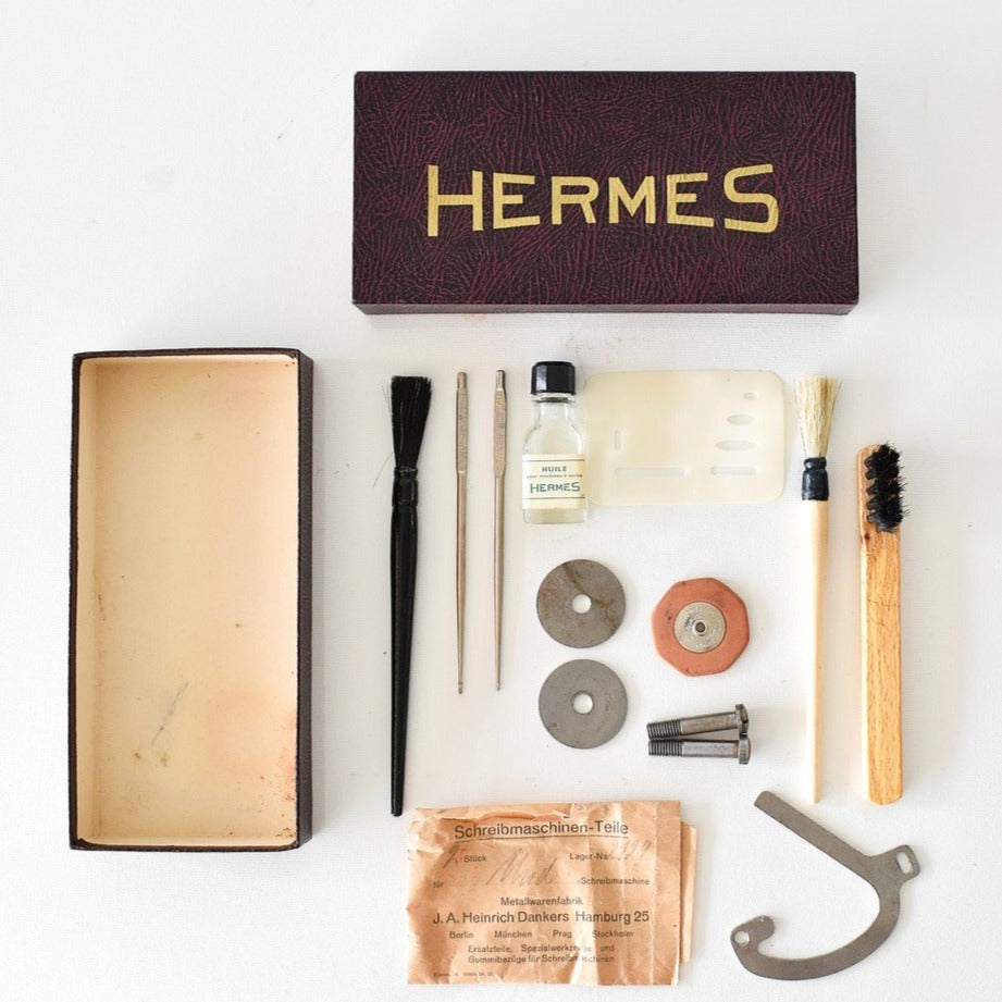 Hermes Collectable Box with Brushes and Oiler
