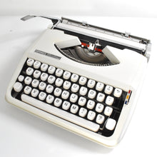 Load image into Gallery viewer, 1976 Hermes Baby Typewriter - English keyboard
